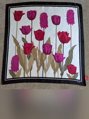Oscar de la Renta Square 🌷🪻Scarf
